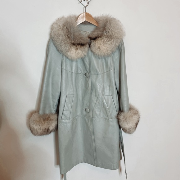 Gorgeous vintage leather and fur coat trench - Picture 5 of 16